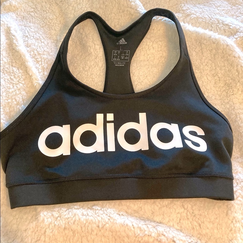 EUC Adidas sports bra size Large